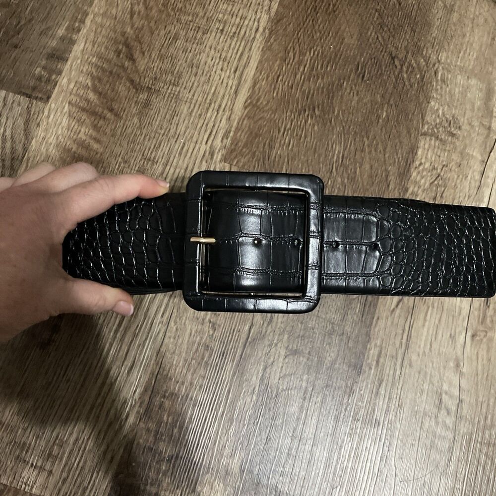 Womens M/L Express Black Elastic Stretchy Belt Faux Leather Buckle Corset